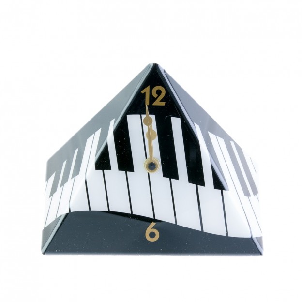 Horloge pyramidale clavier de piano