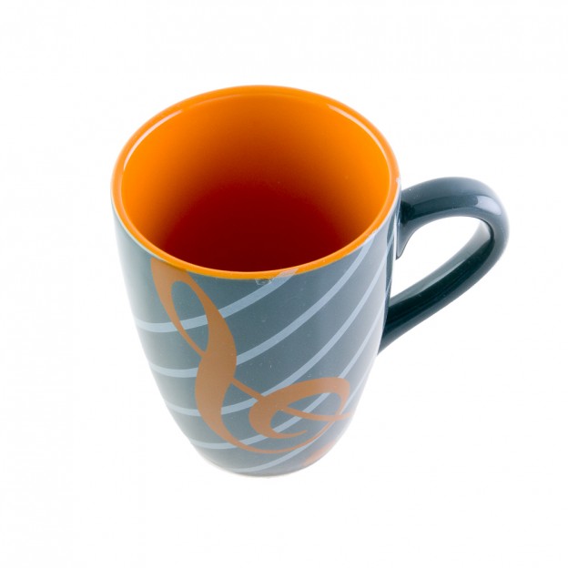 Tasse orange en porcelaine avec cl&eacute; de sol
